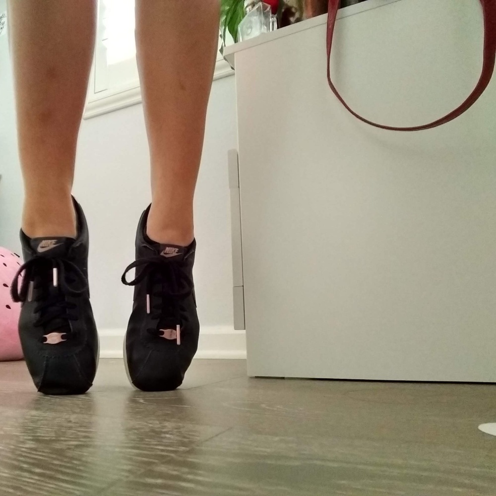 nike cortez ♥ womens rose gold & black